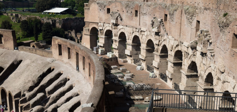 Summa cavea in restauro: il Colosseo svela i luoghi destinati alle classi meno agiate