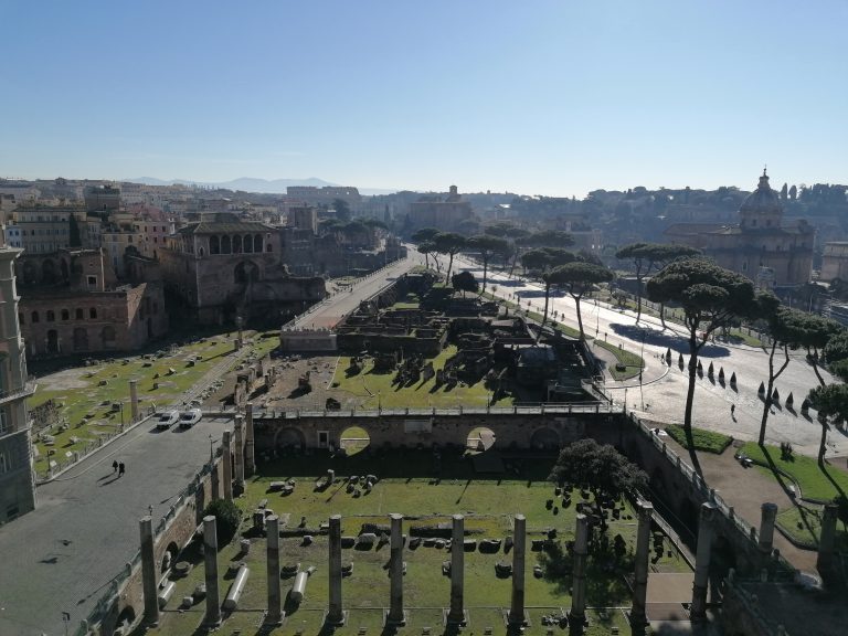 Il Parco archeologico del Colosseo dall'alto della Colonna Traiana