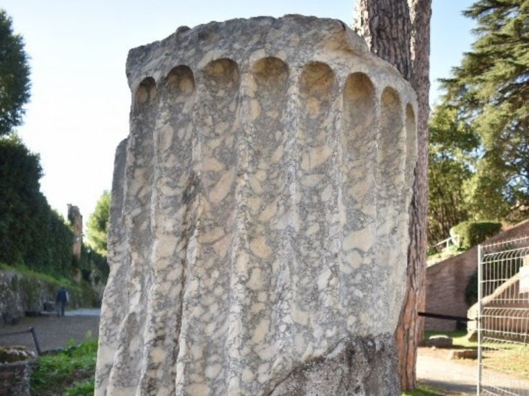 Restoration project for marble architectural fragments from the Roman Forum area, testing of anti-graffiti products